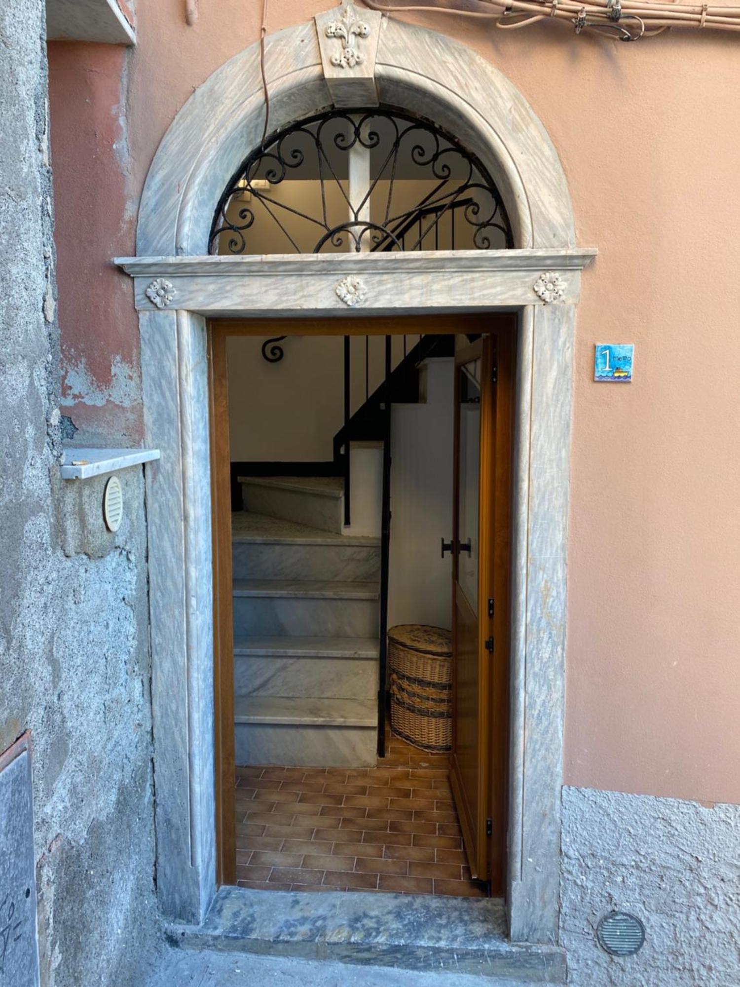 Candidina Vernazza Eksteriør bilde